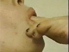 排球赤裸裸的视频女同性恋者(没有性爱俱乐部的萨克拉门托