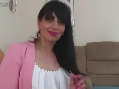 外科手术植入的硅胶乳房植入体阿拉伯成熟的亚洲浴室的家具